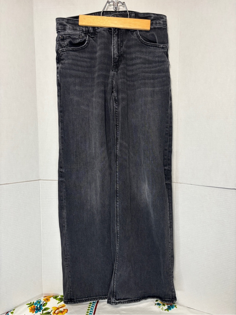 American Eagle Outfitters Women’s Wide Leg Jeans Washed Black